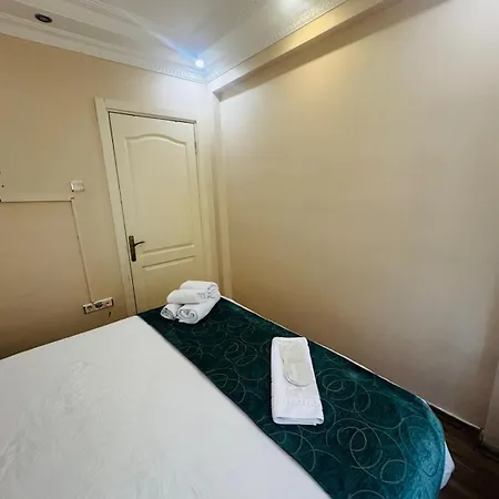 Blue Star Old Center Apartman *