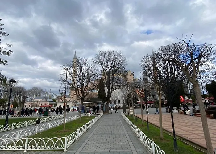 Blue Star Old Center