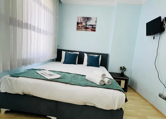 Blue Star Old Center